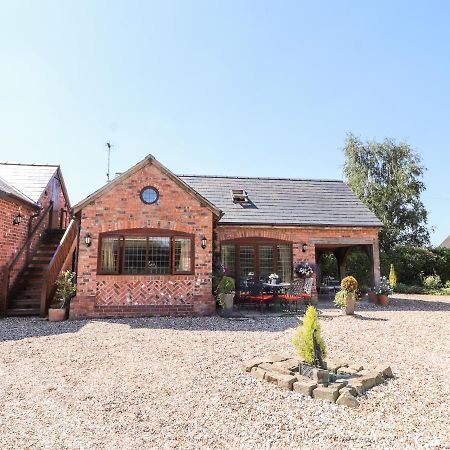 Honeysuckle Farmhouse Tarporley Exterior photo